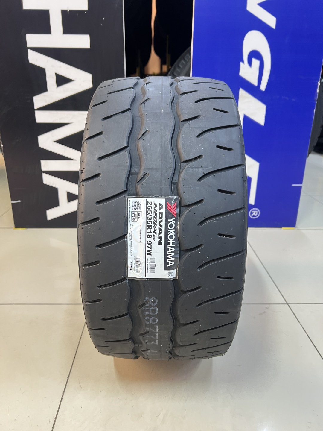 Yokohama Япония Neova AD09 265/35 R18 97 W без шипов купить,NaN