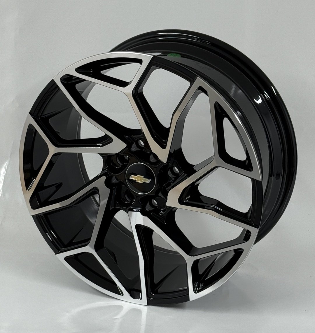 Kipardo 5113 7.5x17/8x114.3 D56.6 ET35 4 диска черный, серебристый купить,NaN
