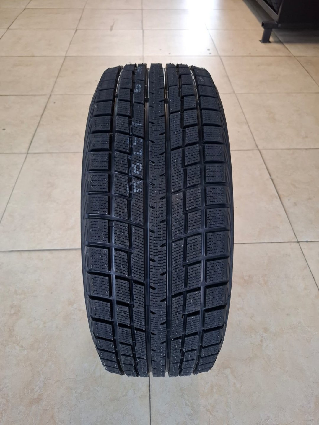 Yokohama IG52C 235/50 R19 99 T без шипов купить,NaN