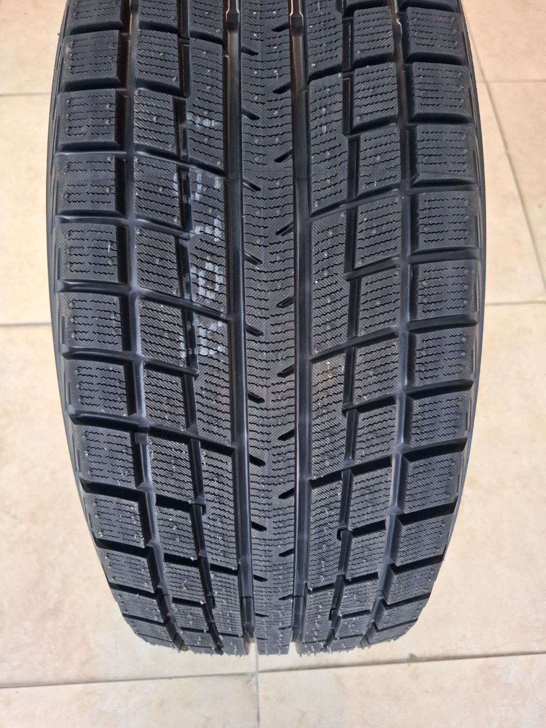 Yokohama IG52C 235/50 R19 99 T без шипов купить,NaN