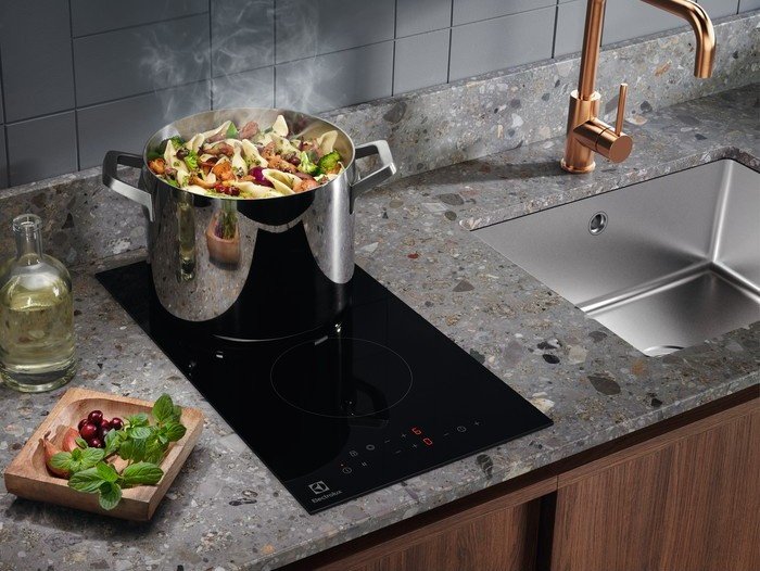 Электрическая варочная поверхность Electrolux LHR 3233 CK черный купить,NaN