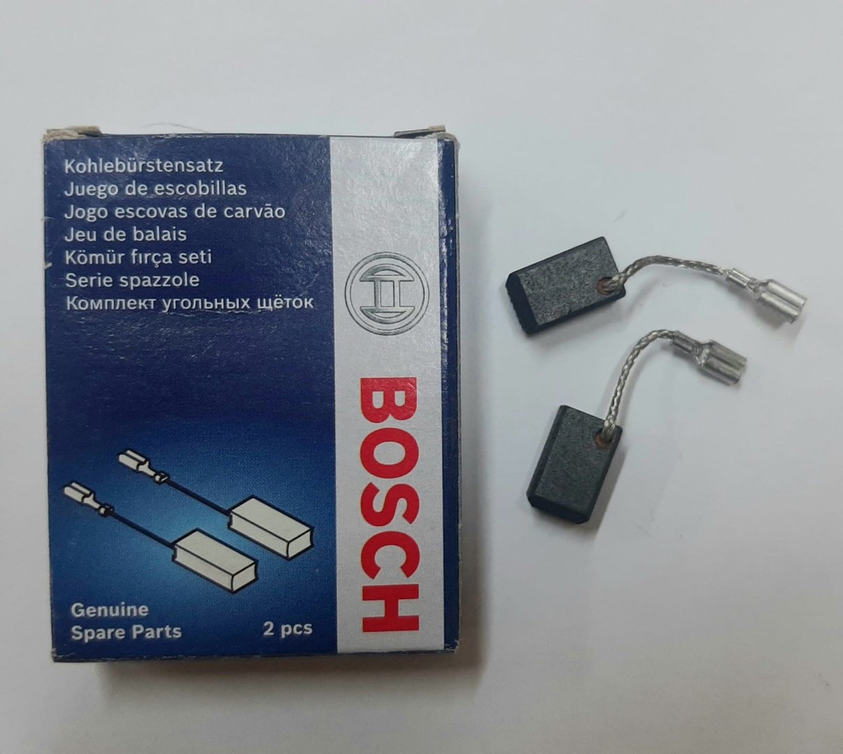 Bosch угольная щетка 1619P02870 2 шт, для ленточных шлифмашин, для УШМ купить,4930