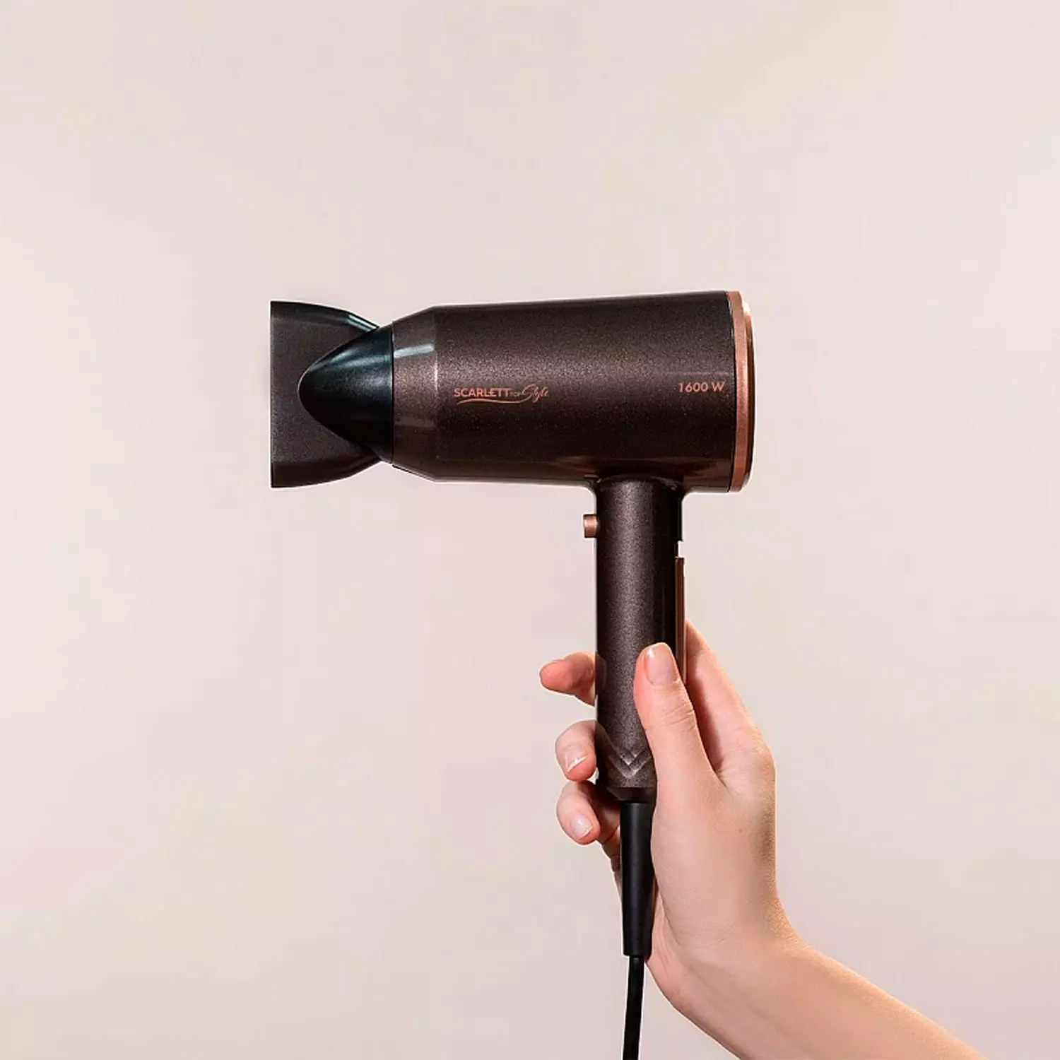 Фен Scarlett SC-HD70I28 Bronzy Mocha
