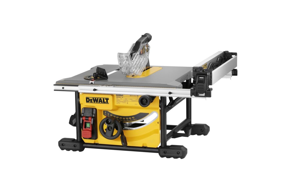 Пила дисковая DeWalt DWE7485
