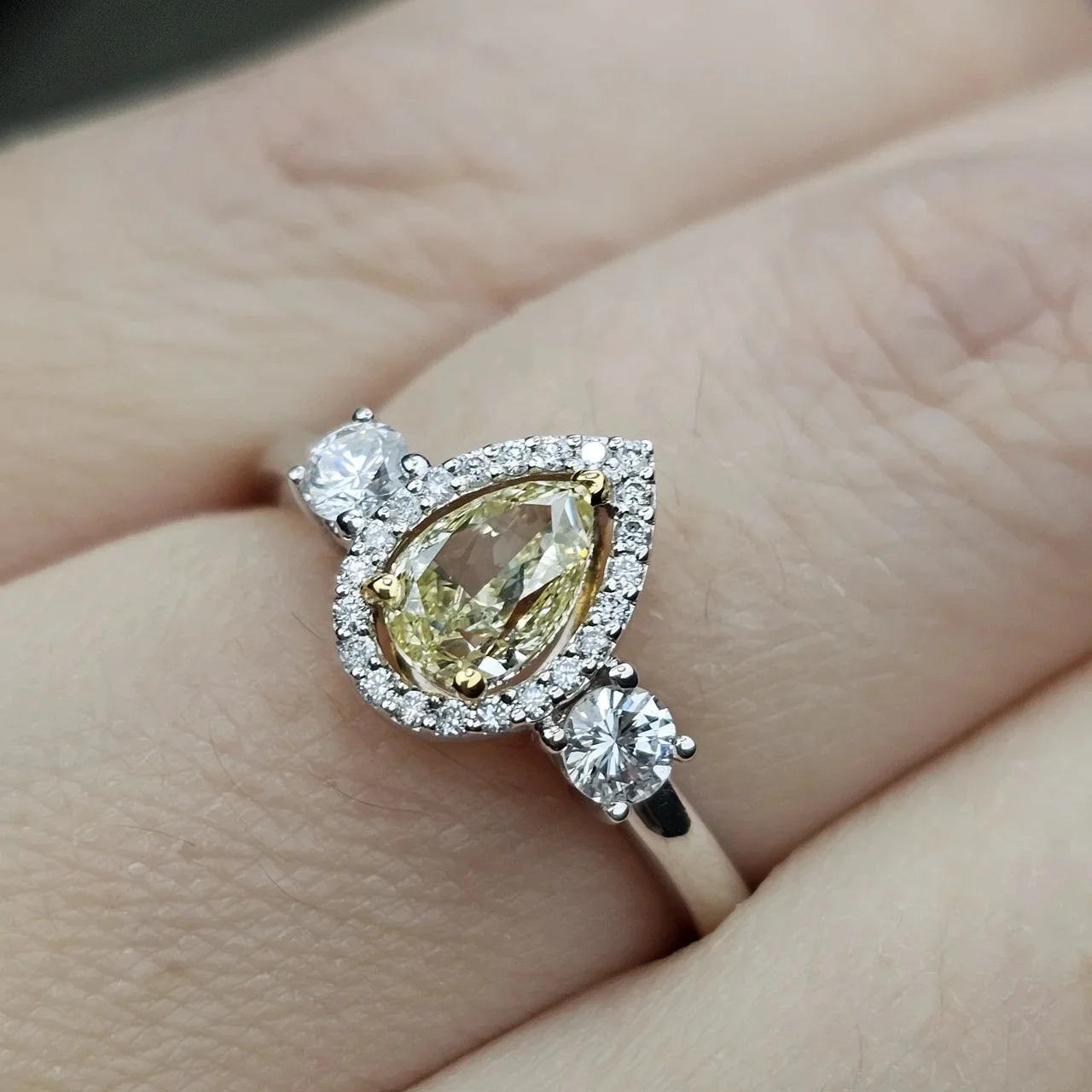 Кольцо Deimantas 113848167 17,5р 0,70ct 0,34ct. купить,NaN