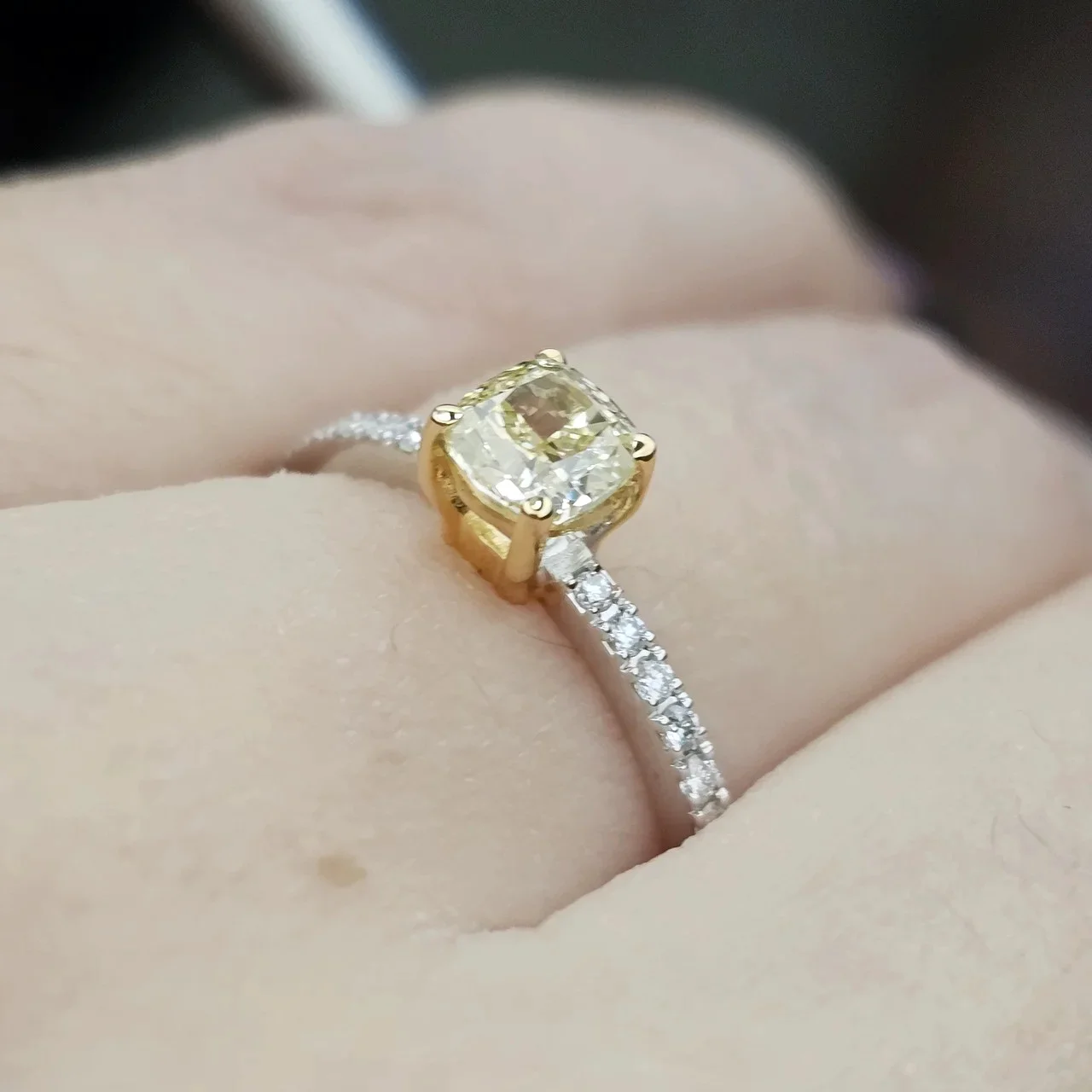 Кольцо Deimantas 113848077 17р 0,66ct 0,15ct. купить,NaN
