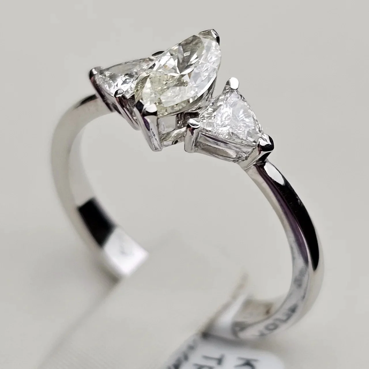 Кольцо Deimantas 113848001 18р 0,70ct 0,40ct. купить,NaN