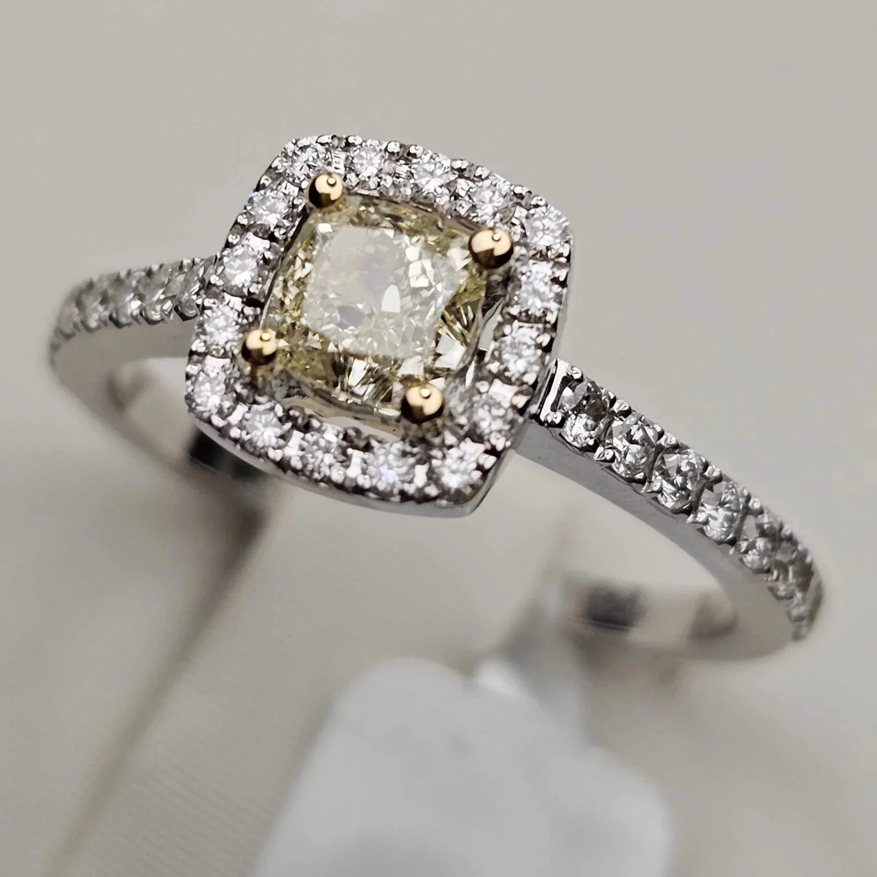 Кольцо Deimantas 113848154 17р 0,58ct 0,34ct. купить,NaN
