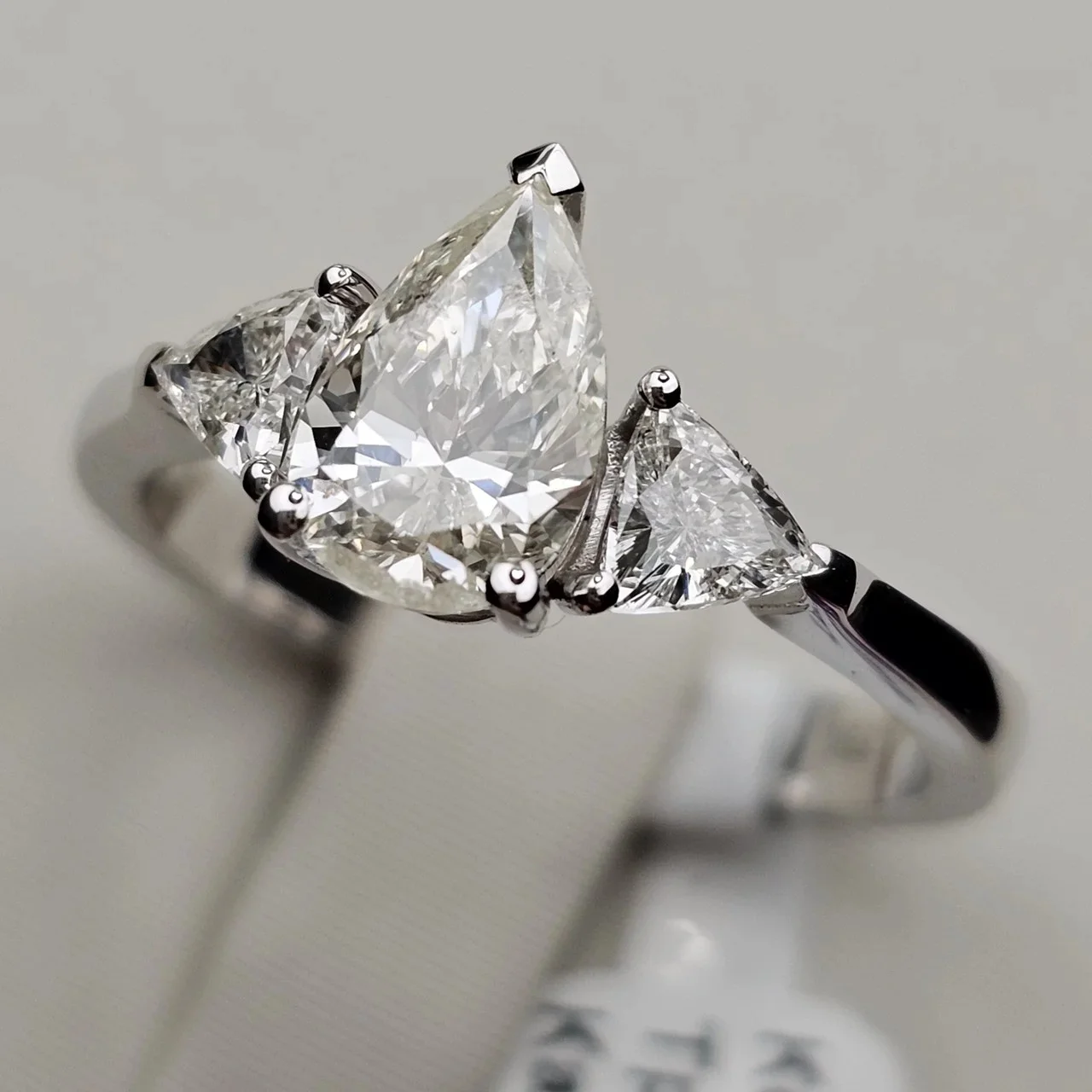 Кольцо Deimantas 113847989 18р 1,0ct 0,55ct. купить,NaN