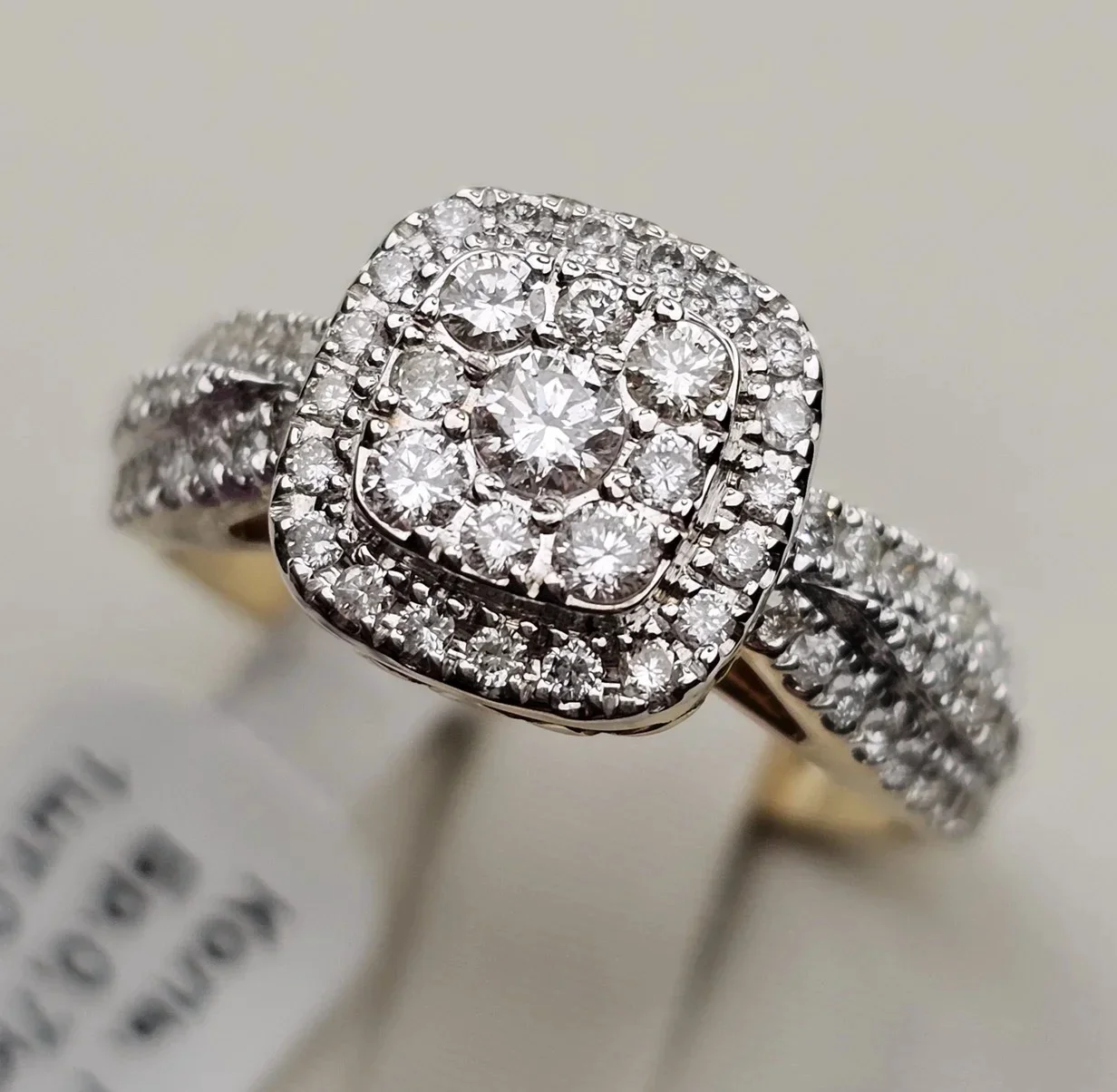 Комплект Deimantas 114120424 18,5р 0,7ct 0,20ct. купить,NaN