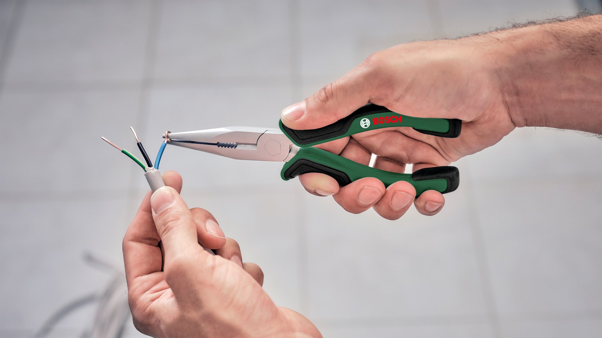 Длинногубцы Bosch 1600A032VC, 180 мм