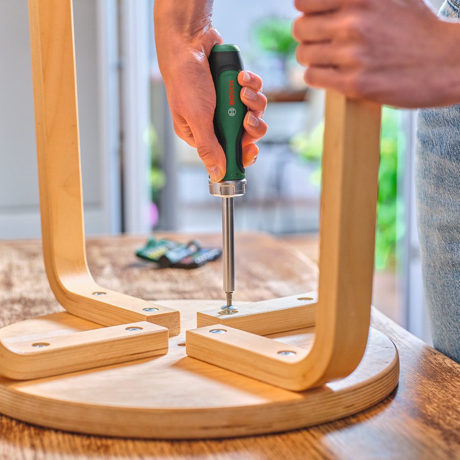 Bosch отвертка с насадками 1600A02Z9A набор из 18 купить,9590