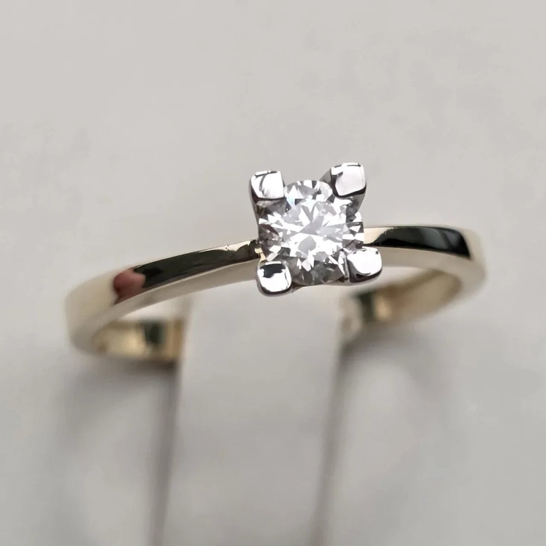 Комплект Deimantas 124327793 вес 5.25 г золото, бриллиант купить,NaN