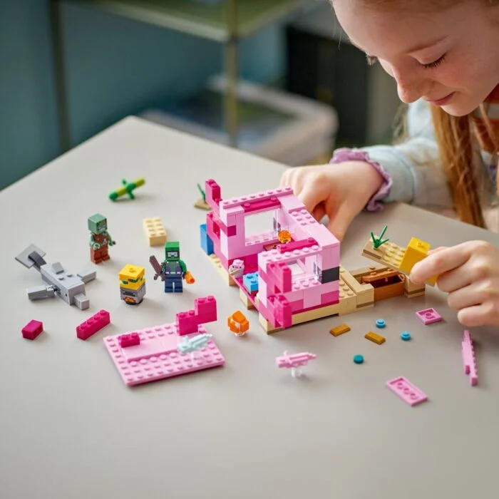 Конструктор Lego Minecraft Дом Аксолотля 21247 