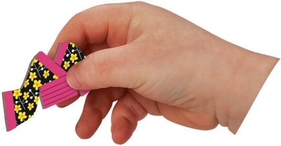 Магнитная игра Janod Магнетикбук Костюмы для девочек J2718