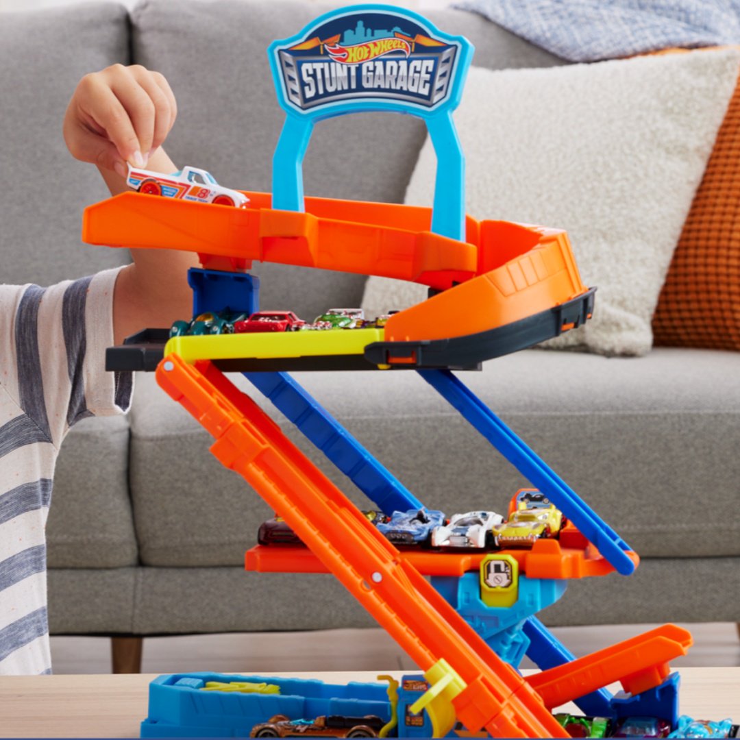Детские треки и авторалли Hot Wheels Transforming Stunt Garage мультиколор купить,NaN