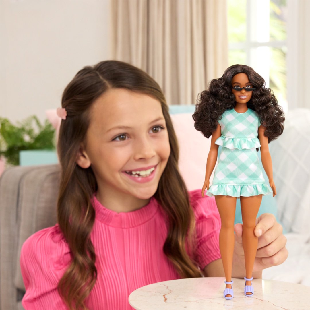 Кукла-модель Barbie Барби в зеленом платье в клетку 28 см купить,NaN