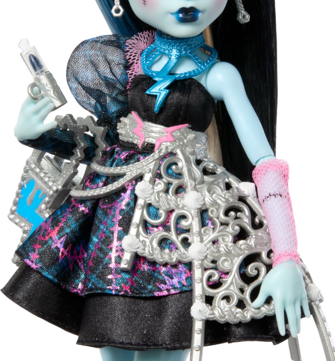 Кукла-модель Monster High Френки Штейн 27 см купить,NaN