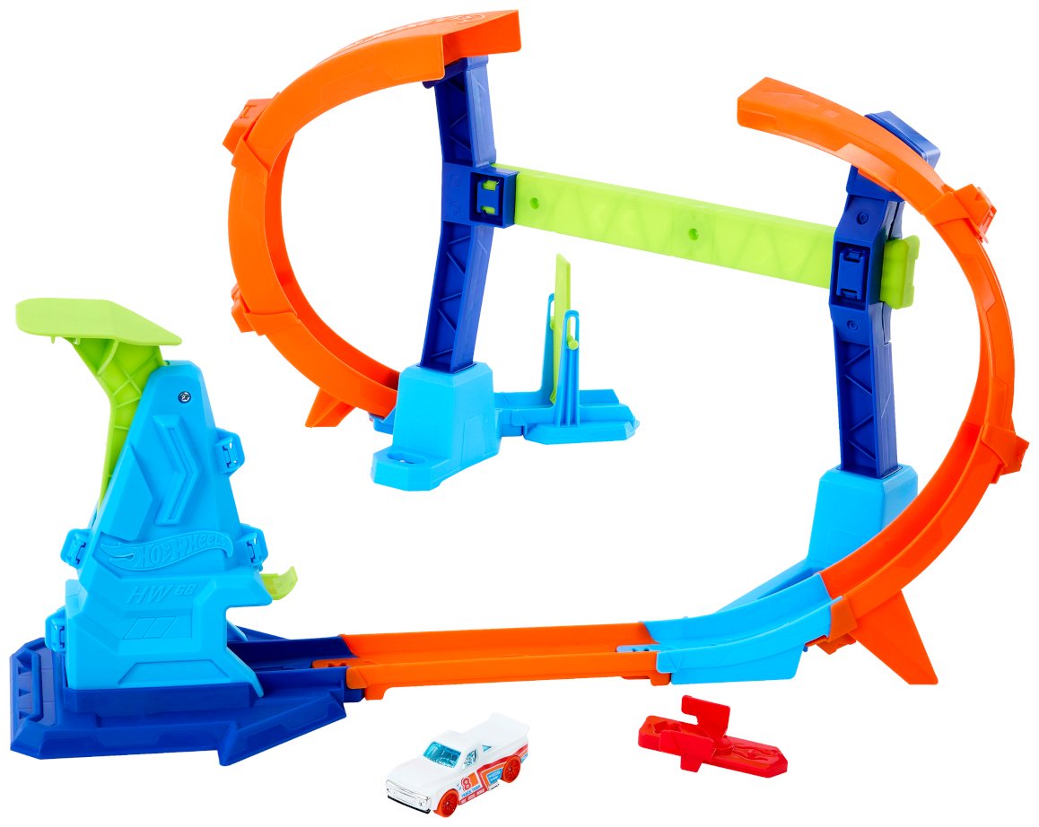 Набор Hot Wheels Stunt Track. Corkscrew Jump Champion купить,NaN
