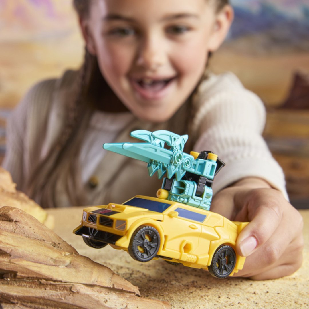 Трансформер Transformers Bumblebee, высота 10 см - ForteMarket Трансформер Transformers Bumblebee, высота 10 см купить,NaN