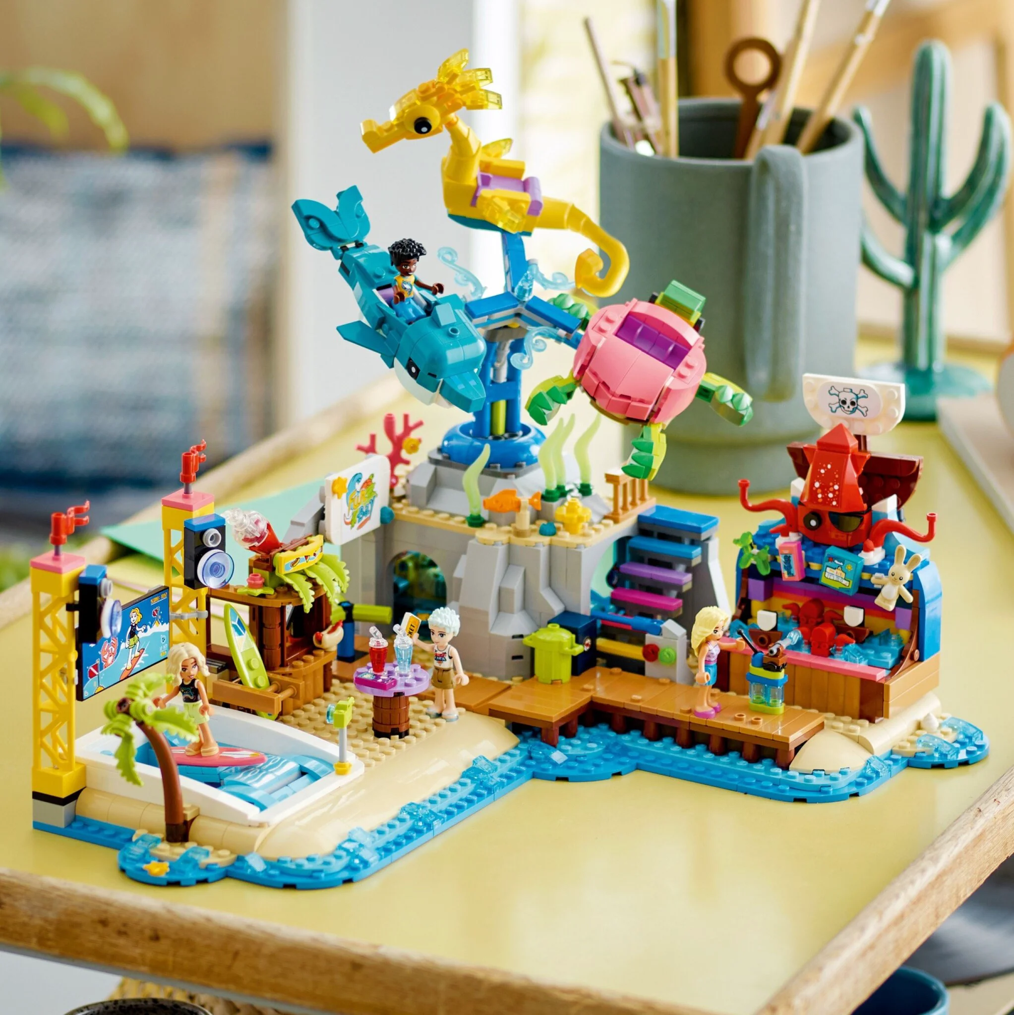Конструктор LEGO Подружки Парк развлечений на пляже 41737 купить,NaN