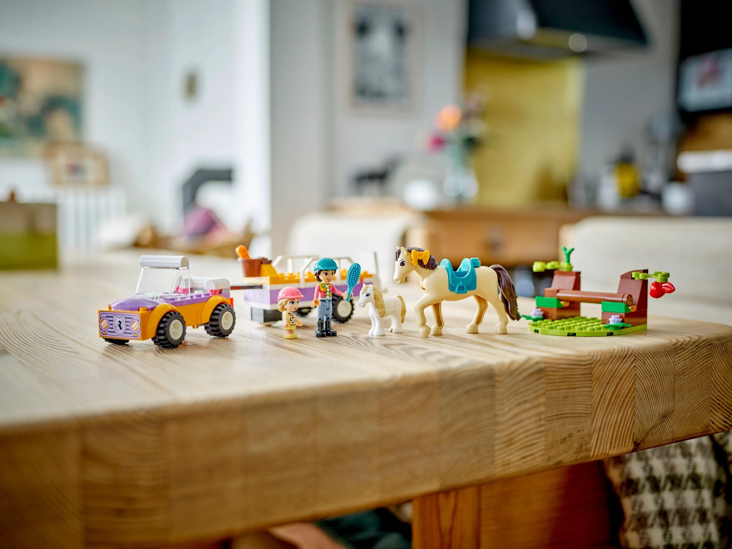 Конструктор LEGO Подружки Трейлер с лошадьми и пони 42634 купить,NaN