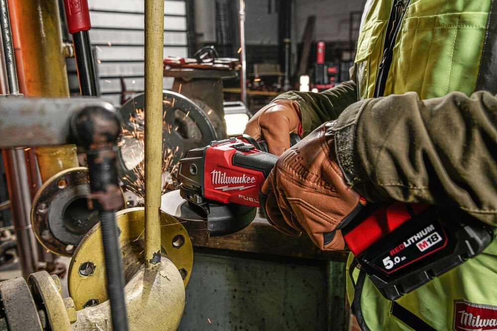 Шлифмашина угловая Milwaukee M18 FSAG125X-501BRF 4933500779 купить,NaN