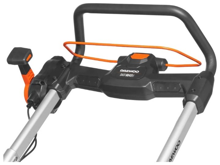 Снегоуборочная машина Daewoo Power Products 6042Li SET купить,NaN