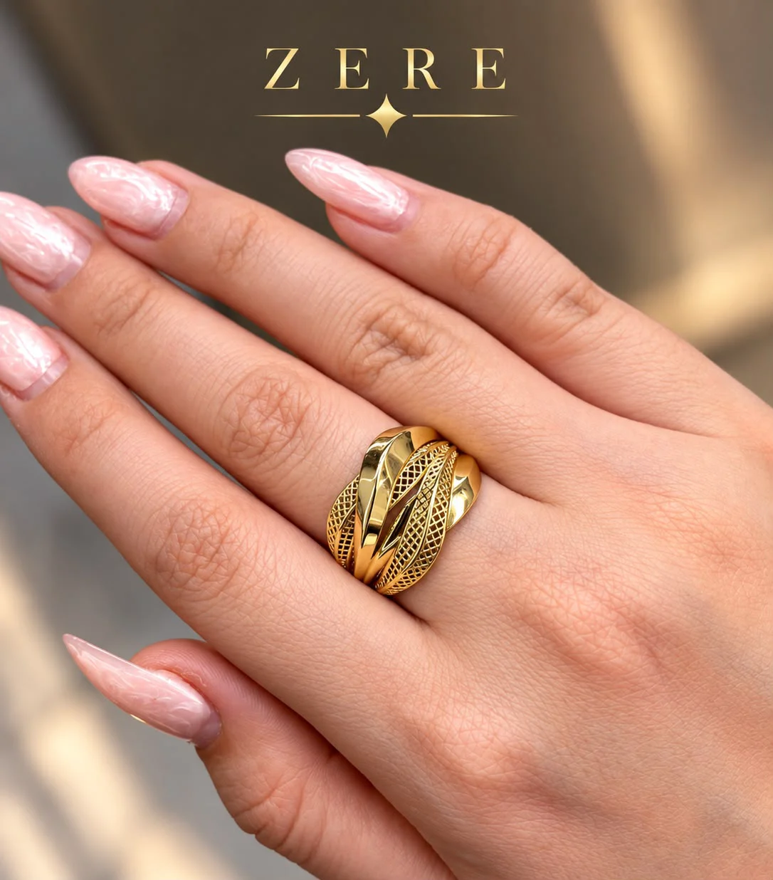 Кольцо Zere ZR25092620 желтое золото  1,91 гр 18р купить,143250