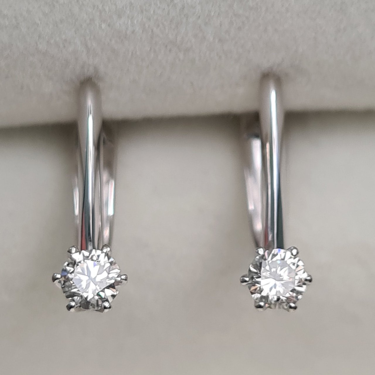 Серьги Deimantas 93451202 1,69гр 0,32ct. купить,NaN