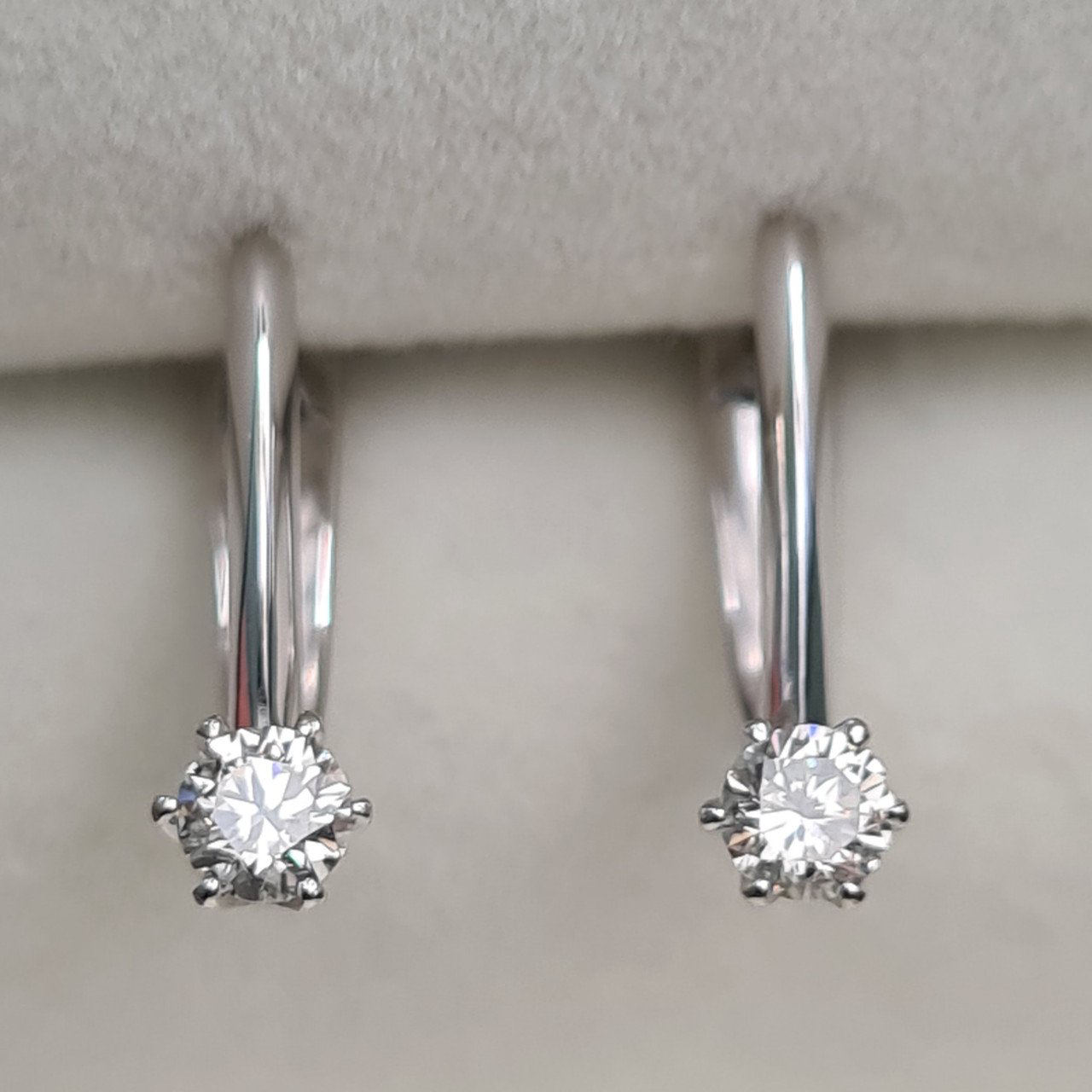 Серьги Deimantas 93451202 1,69гр 0,32ct. купить,NaN