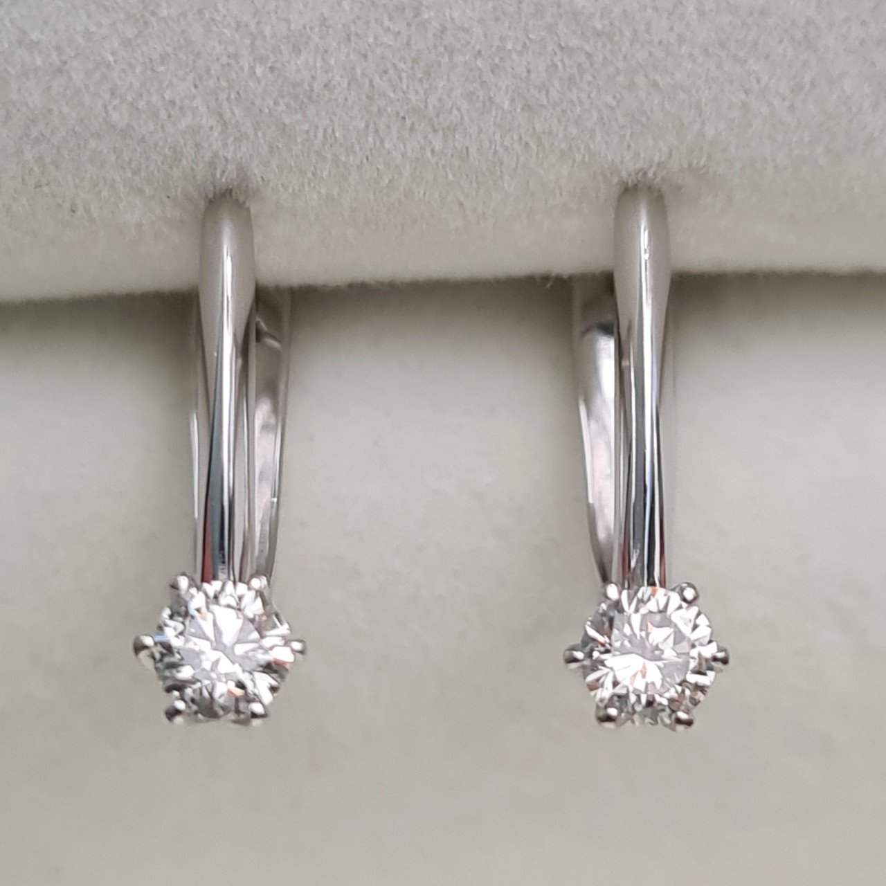 Серьги Deimantas 93451202 1,69гр 0,32ct. купить,NaN