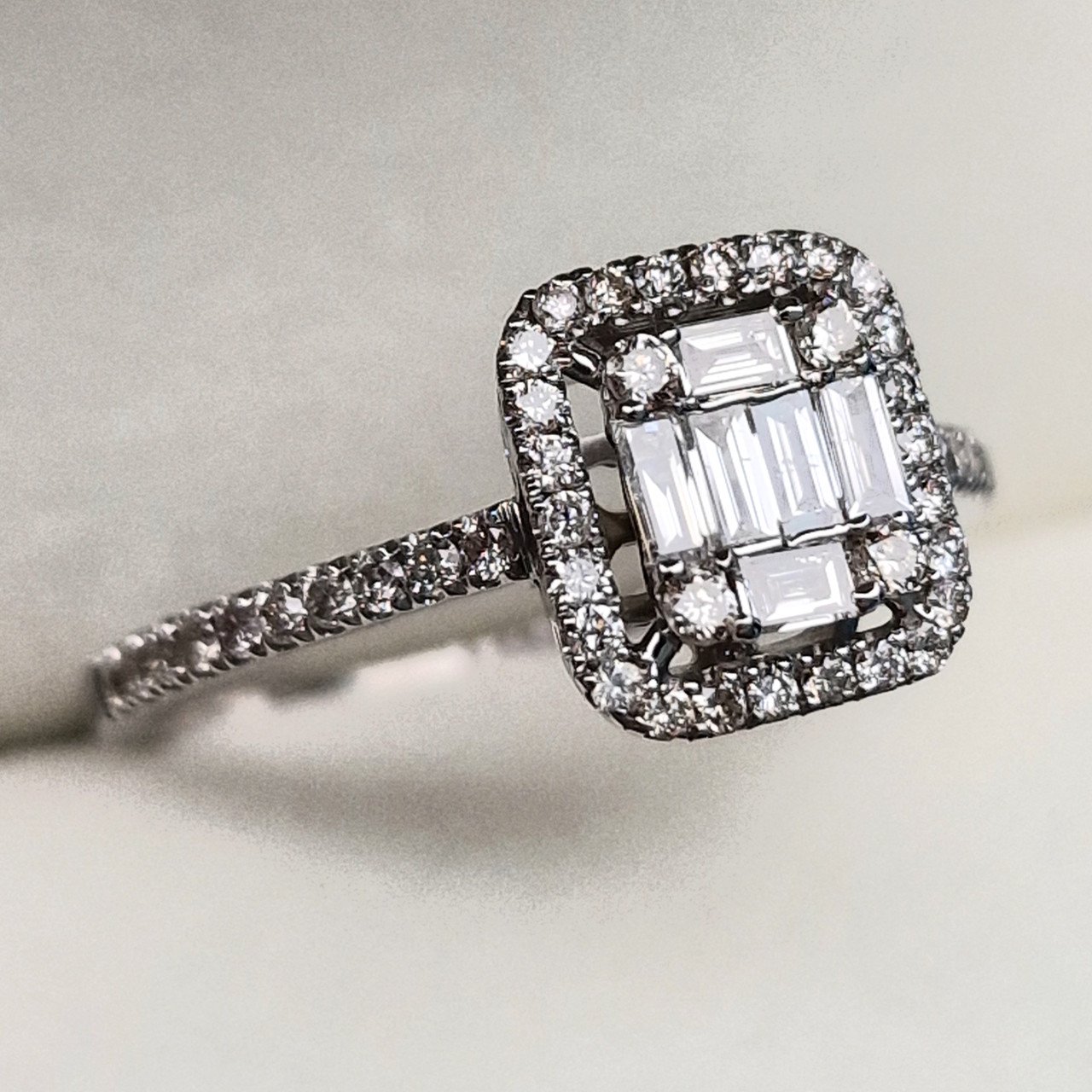 Кольцо Deimantas 99241212 18р 2,3гр 0,60ct. купить,NaN