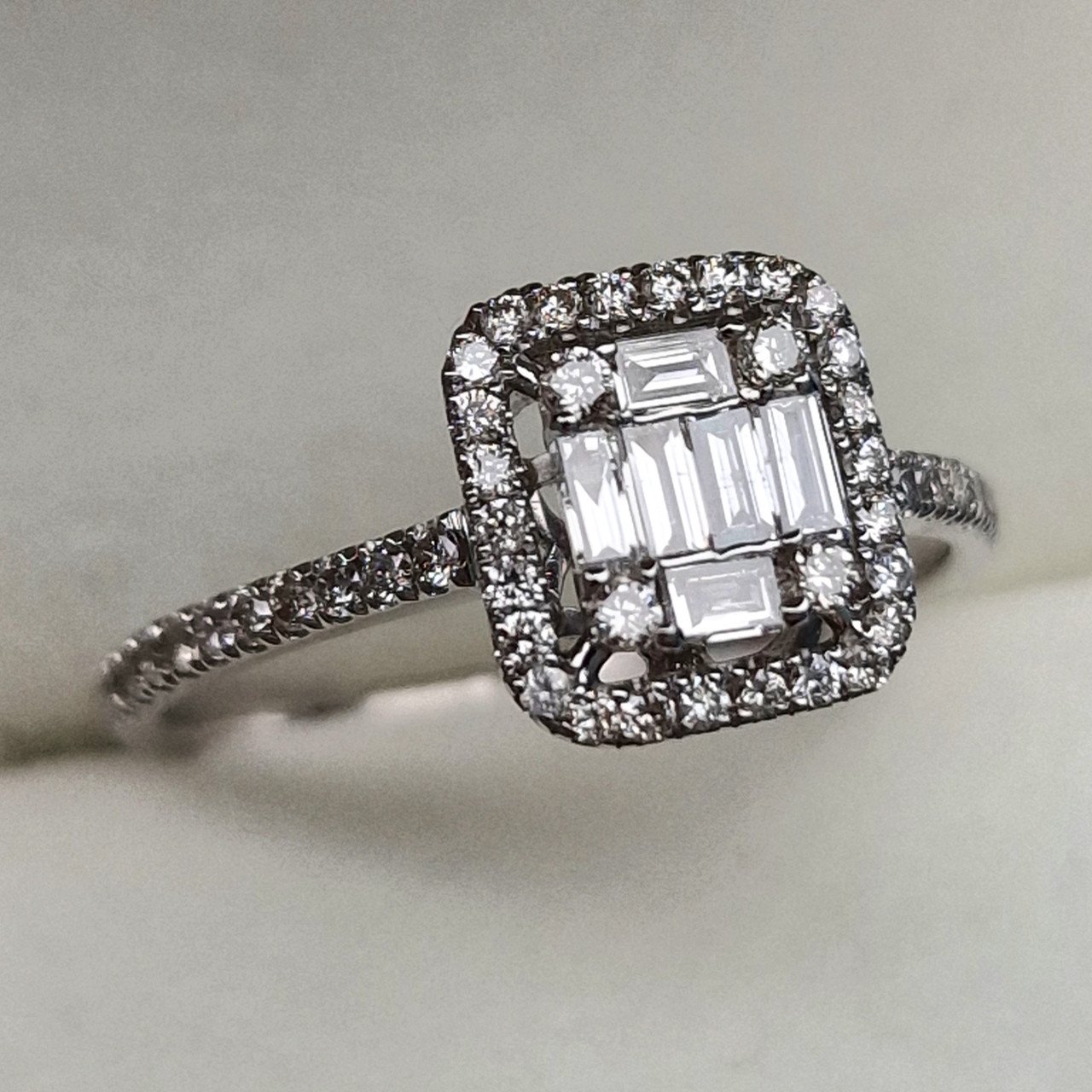 Кольцо Deimantas 99241212 18р 2,3гр 0,60ct. купить,NaN