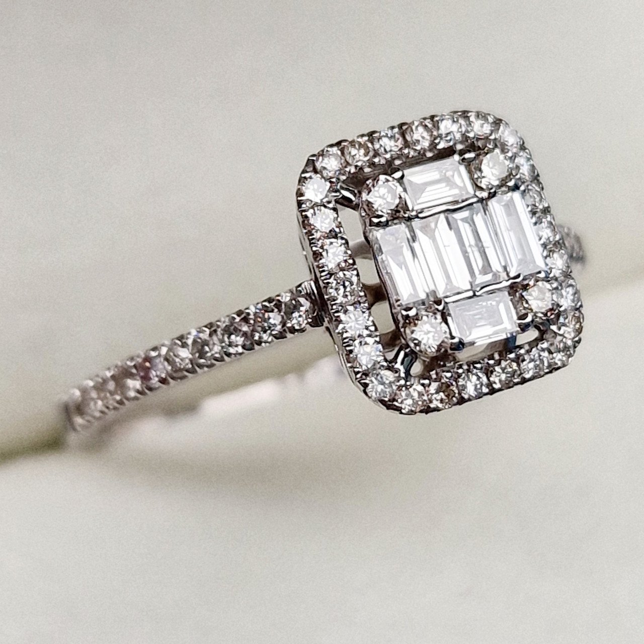 Кольцо Deimantas 99241212 18р 2,3гр 0,60ct. купить,NaN