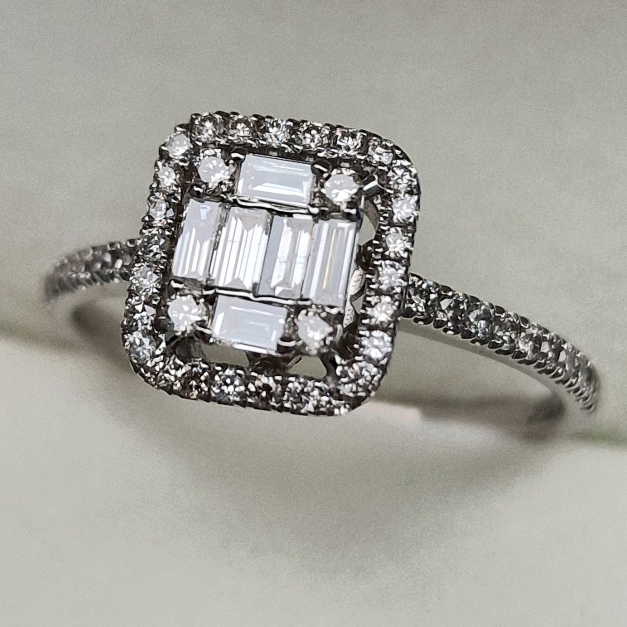 Кольцо Deimantas 99241212 18р 2,3гр 0,60ct. купить,NaN