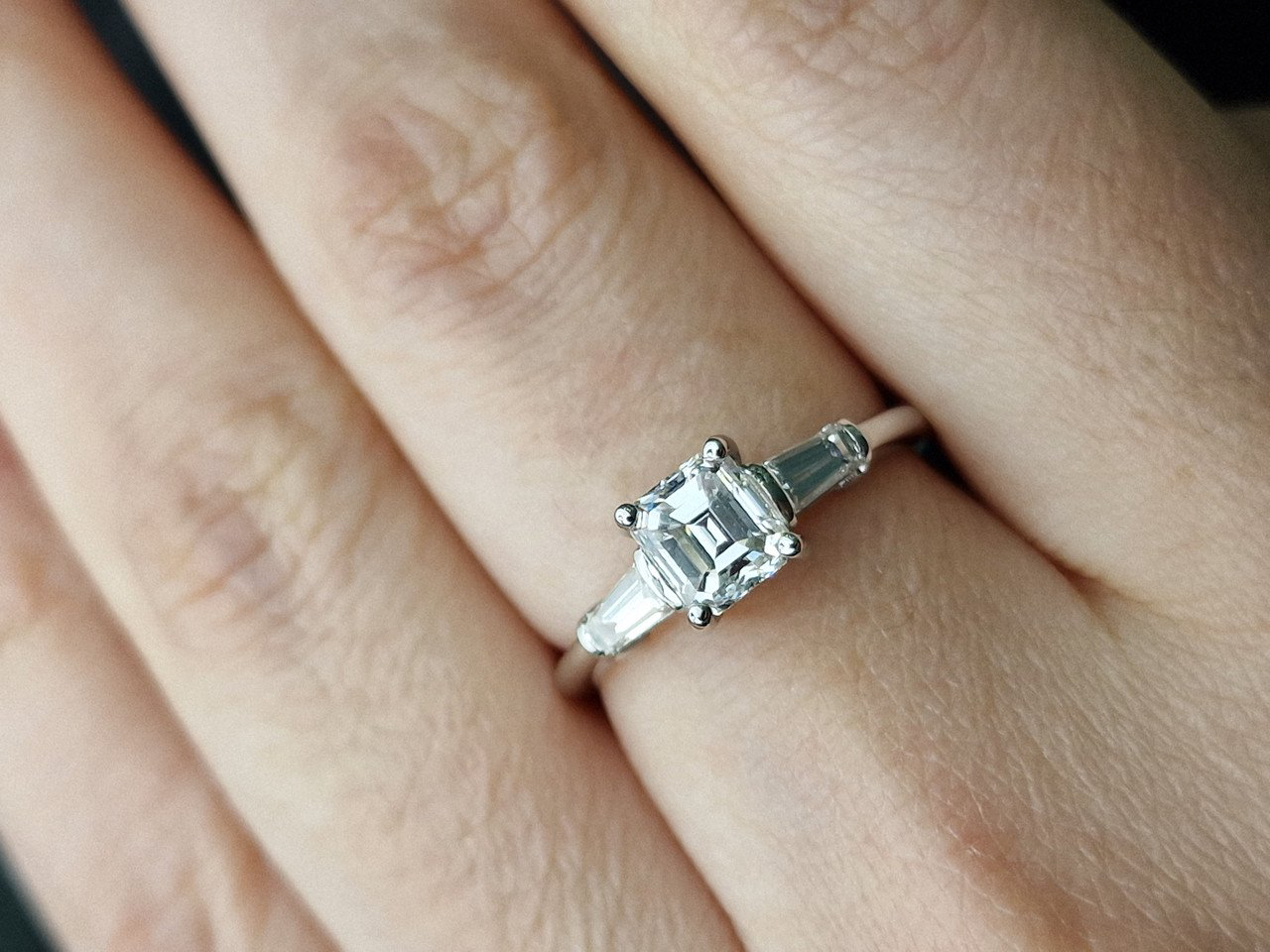 Кольцо Deimantas 99241363 18р 3,12гр 1,36ct. купить,NaN