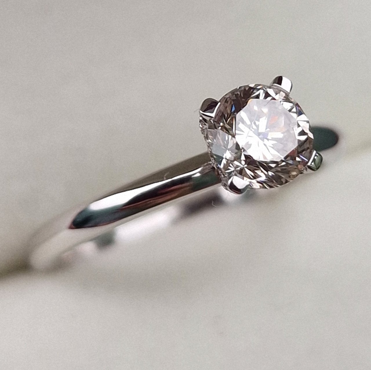 Кольцо Deimantas 99241401 16р 2,44гр 0,71ct. купить,NaN