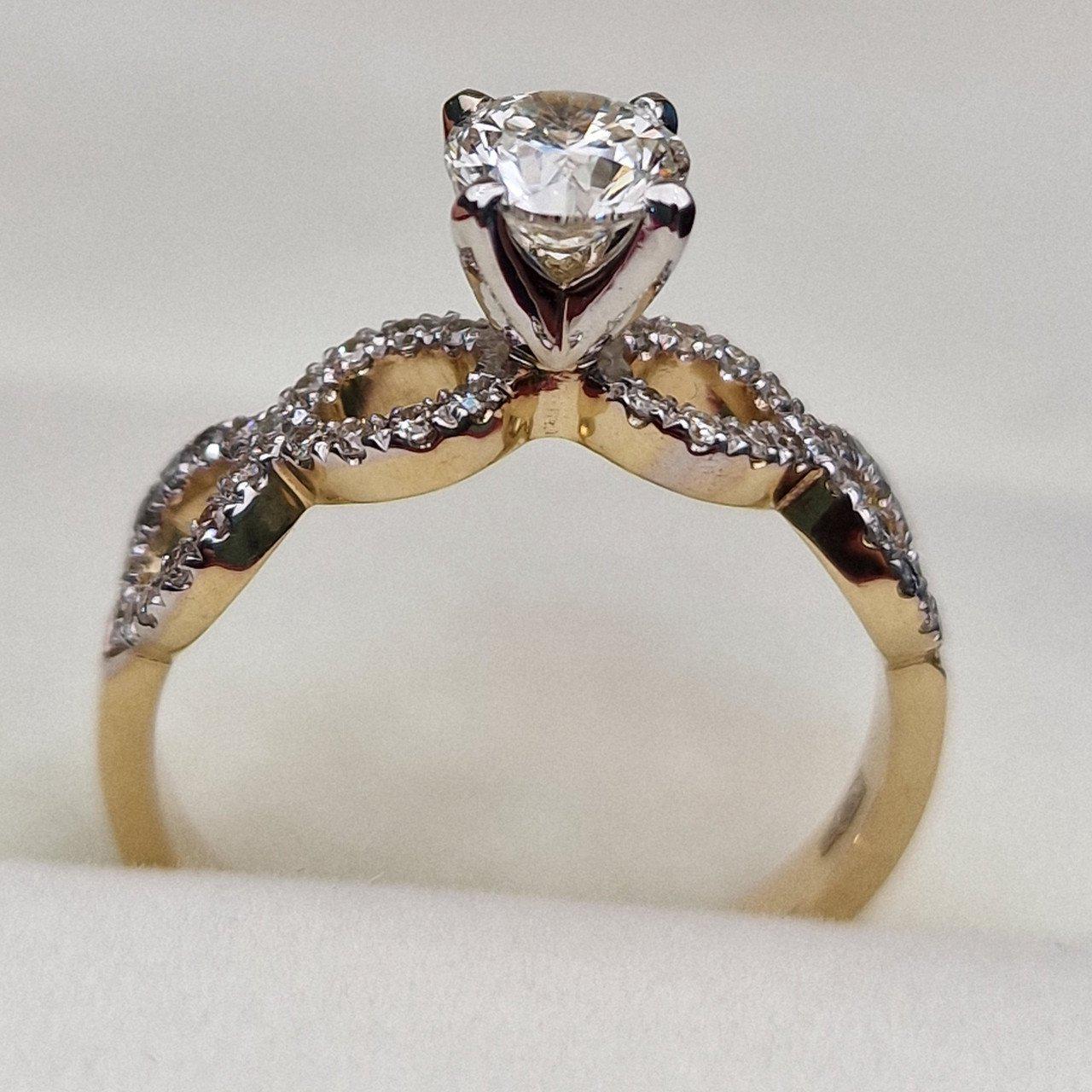 Кольцо Deimantas 99241376 16,5р 2,59гр 0,70ct. купить,NaN