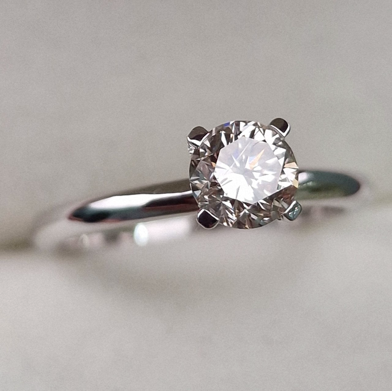 Кольцо Deimantas 99241401 16р 2,44гр 0,71ct. купить,NaN
