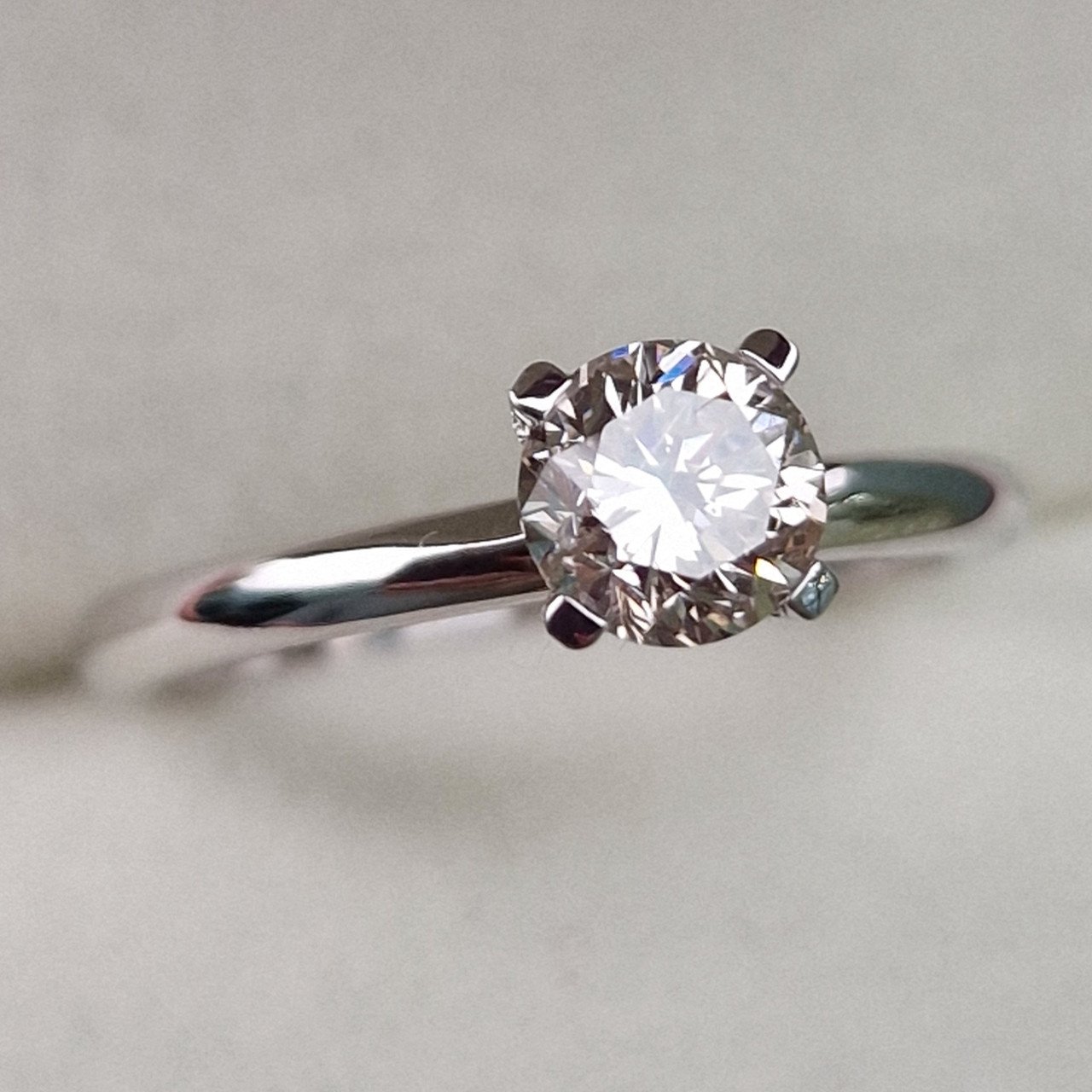 Кольцо Deimantas 99241401 16р 2,44гр 0,71ct. купить,NaN