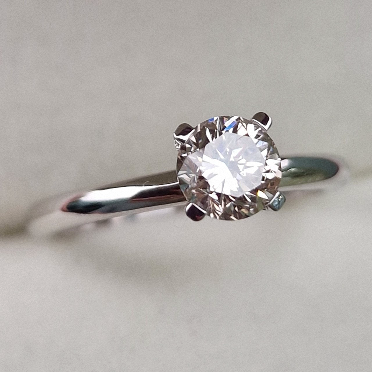 Кольцо Deimantas 99241401 16р 2,44гр 0,71ct. купить,NaN