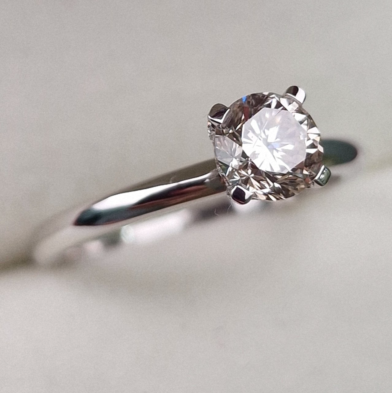 Кольцо Deimantas 99241401 16р 2,44гр 0,71ct. купить,NaN