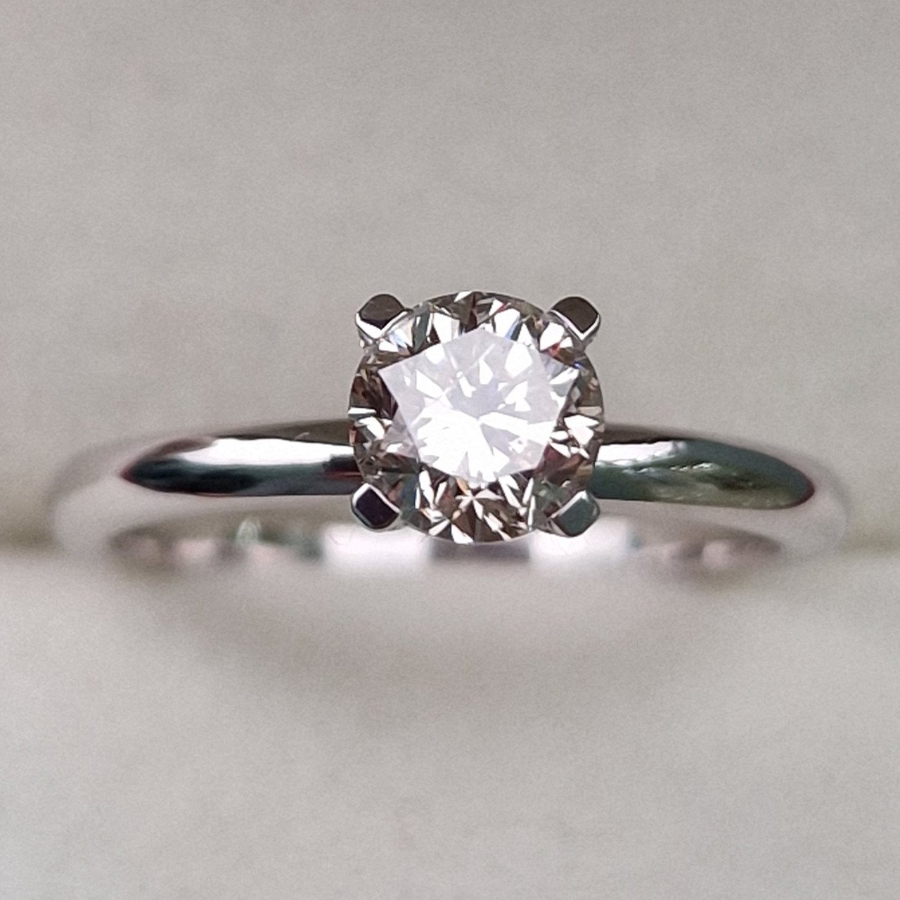 Кольцо Deimantas 99241401 16р 2,44гр 0,71ct. купить,NaN