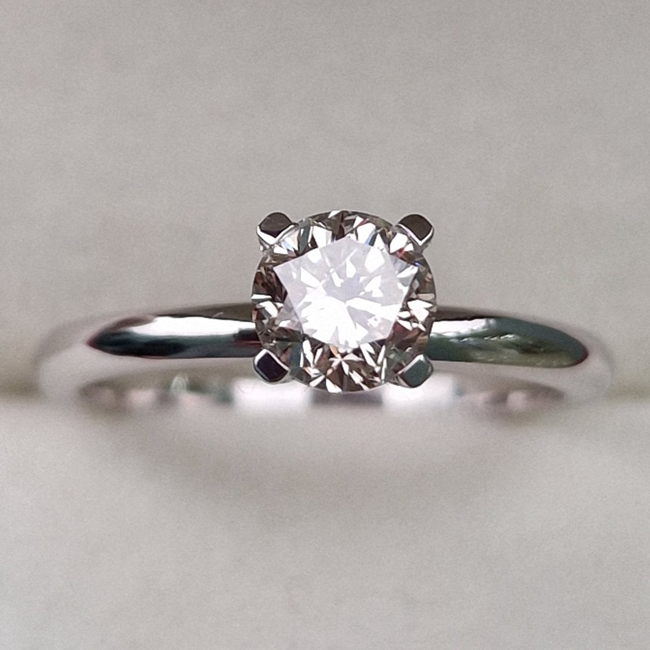 Кольцо Deimantas 99241401 16р 2,44гр 0,71ct. купить,NaN