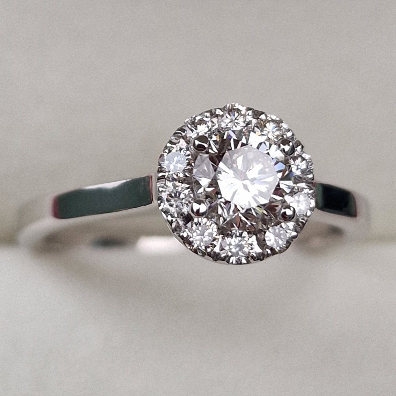 Кольцо Deimantas 99251433 16,5р 2,61гр 0,71ct. купить,NaN
