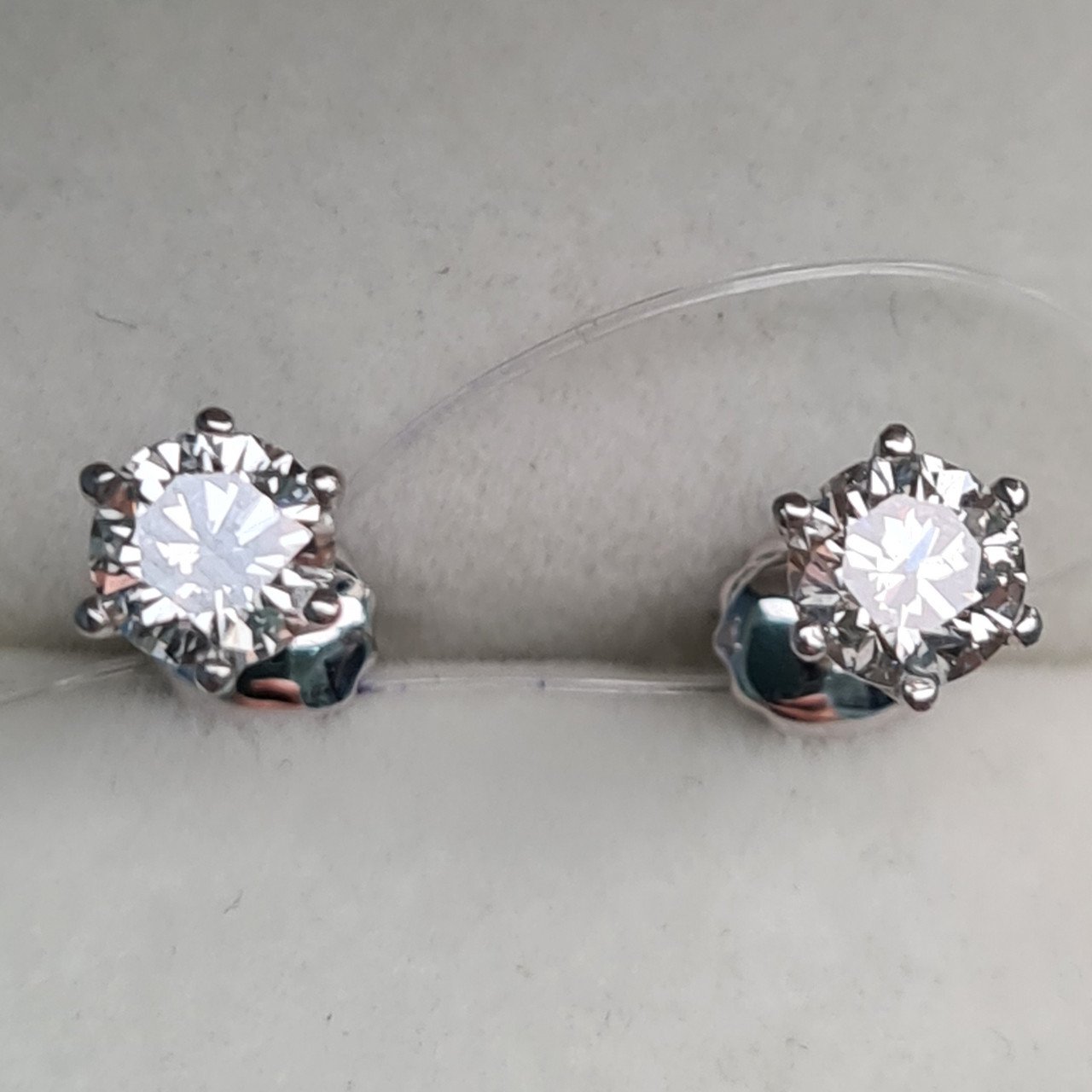 Серьги Deimantas 99251616 1,28гр 0,60ct. купить,NaN