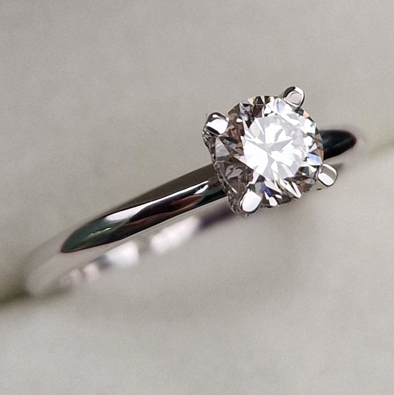 Кольцо Deimantas 99251566 16,5р 2,53гр 0,59ct. купить,NaN