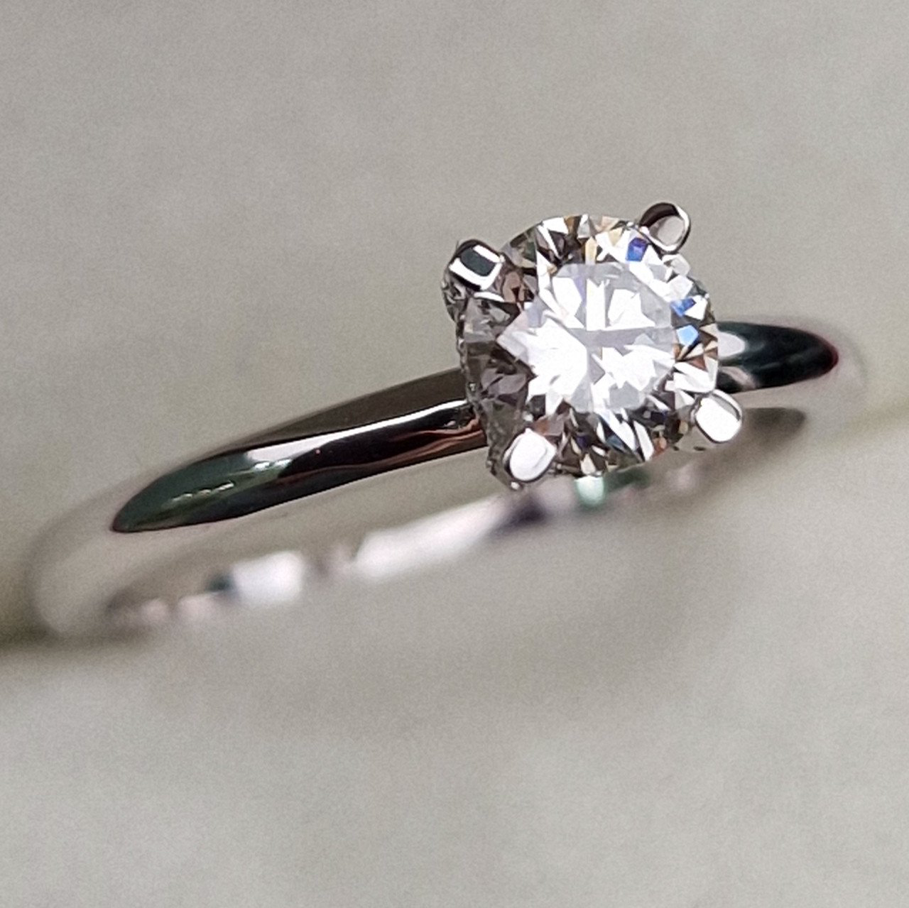 Кольцо Deimantas 99251566 16,5р 2,53гр 0,59ct. купить,NaN