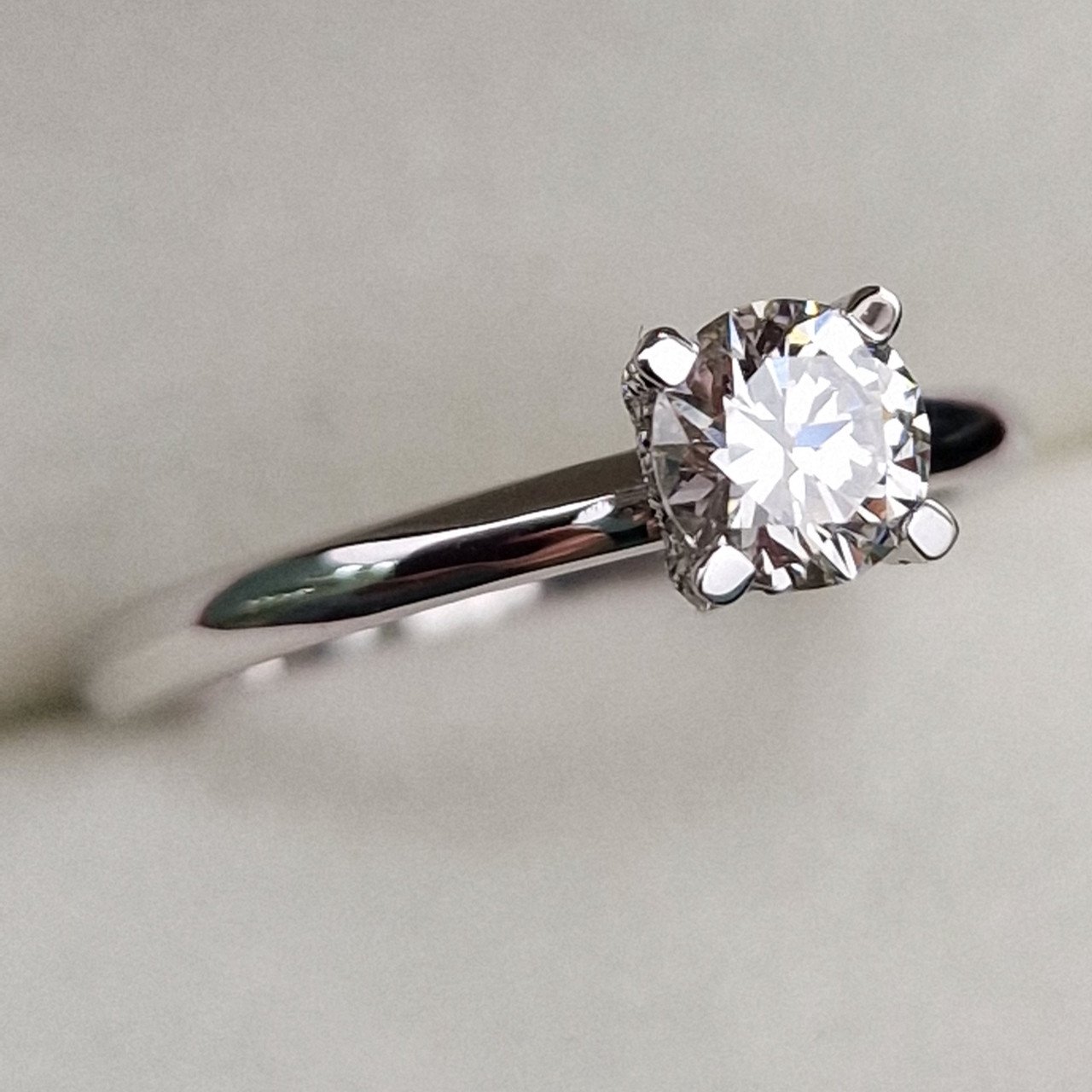 Кольцо Deimantas 99251566 16,5р 2,53гр 0,59ct. купить,NaN